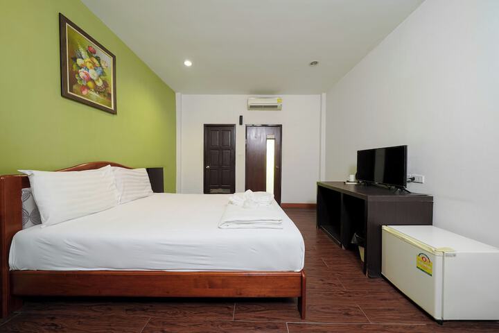 Room 33 of 58