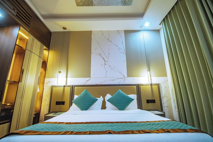 Room 35 of 139