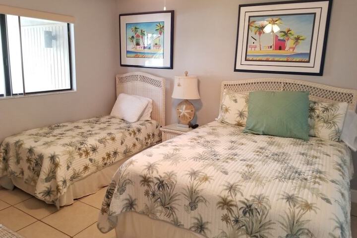 Room 6 of 23