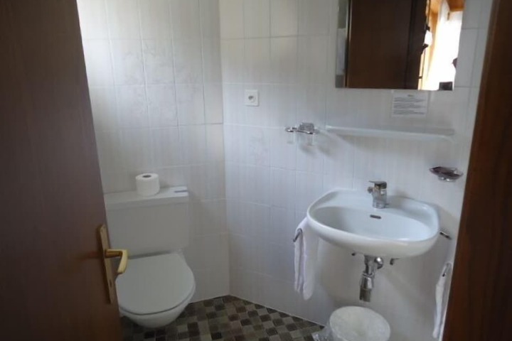 Room 17 of 21