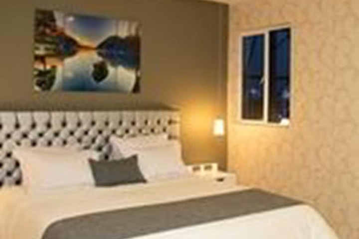 Room 12 of 29