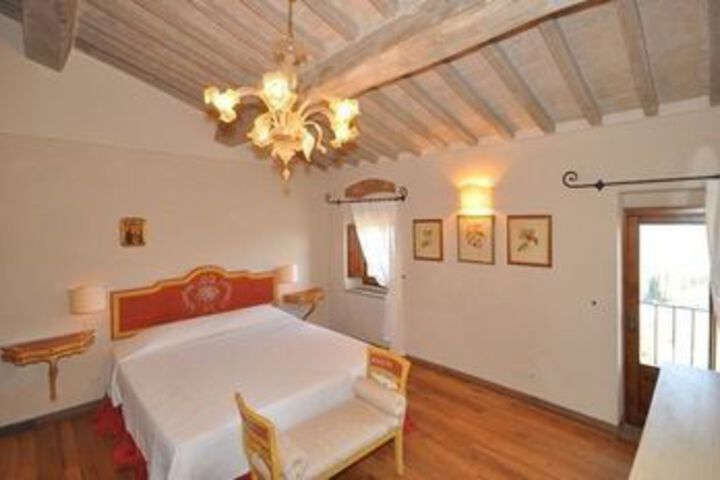 Room 7 of 26