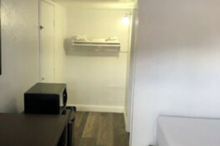 Room 8 of 15