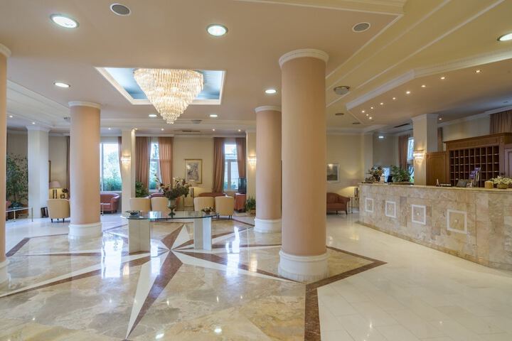 Hotel Interior 4 of 34