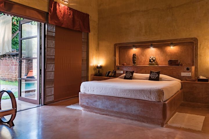 Room 28 of 138