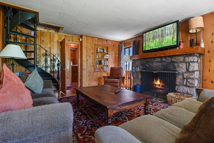 Image of Camp Brassie - on Golf Course Dog Friendly 2 Bedroom Home by Redawning
