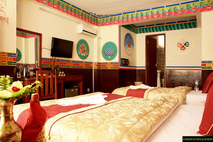 Room 28 of 79