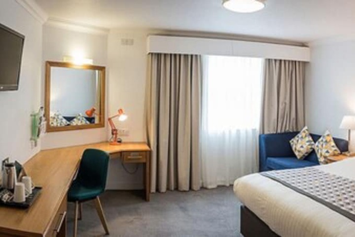 Room 22 of 162