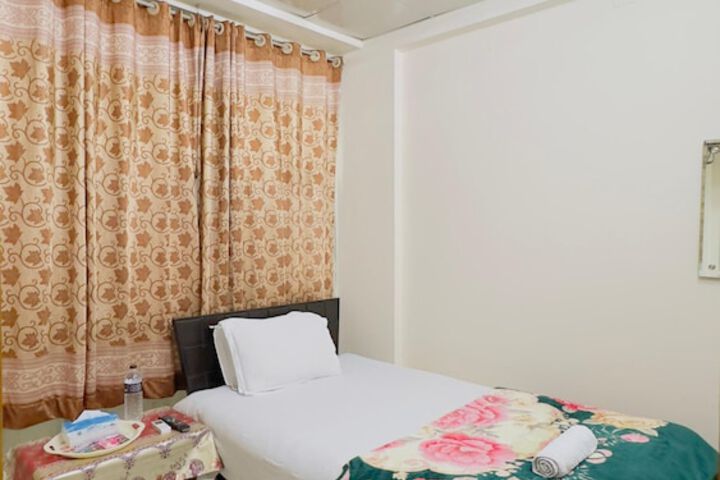 Room 21 of 29