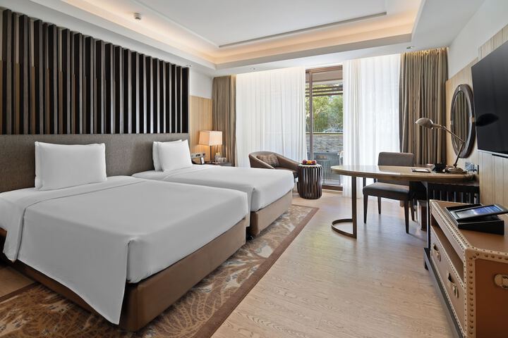 Room 10 of 94