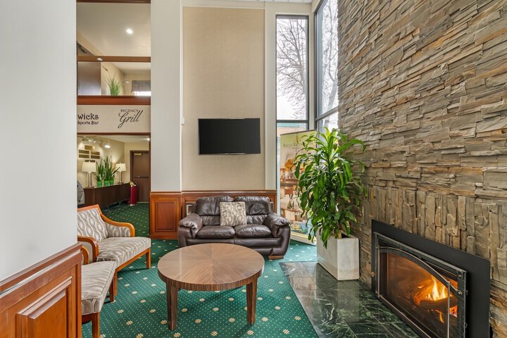 Guest Lobby