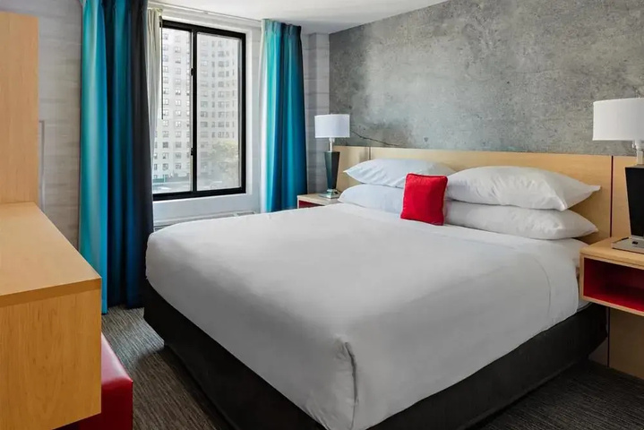 Room 4 of 22