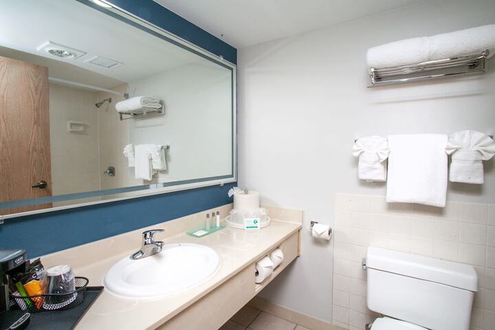 Room 128 of 175