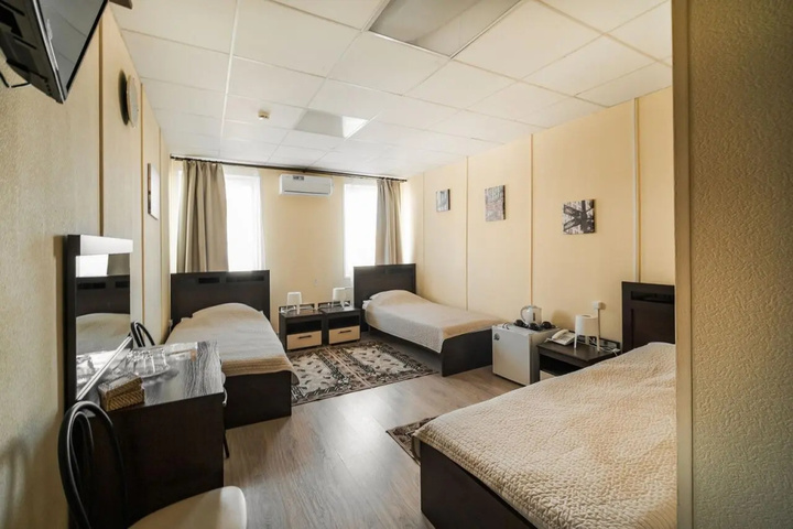Room 10 of 25