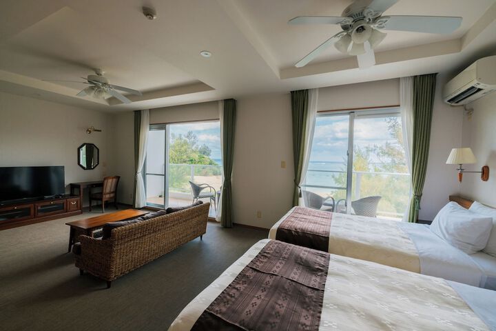 Room 15 of 76