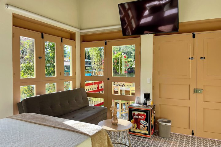 Room 40 of 141
