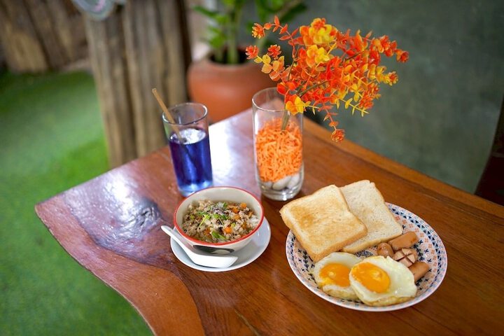 Breakfast/Coffee Service 207 of 268
