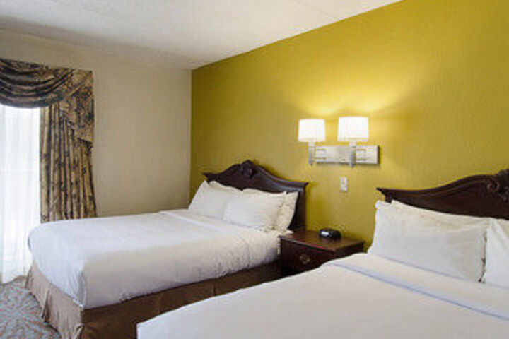 Room 14 of 28
