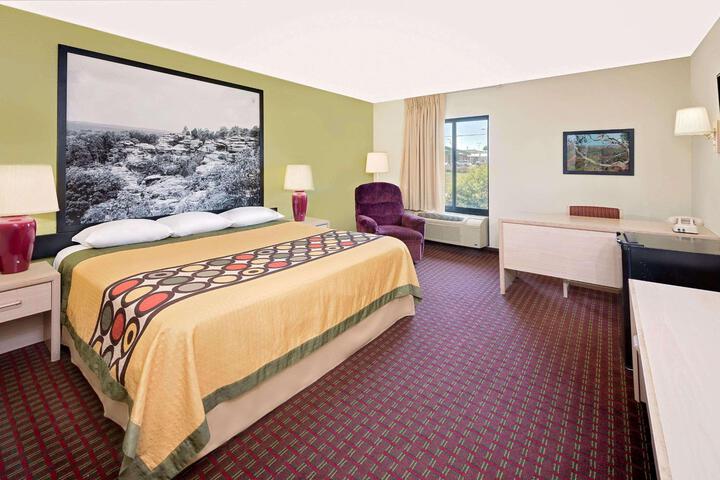 1 King Bed (12 of 31)