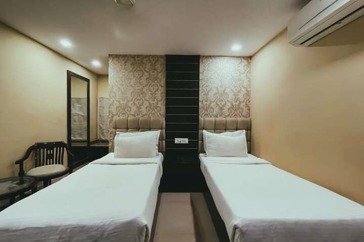 Room 29 of 53