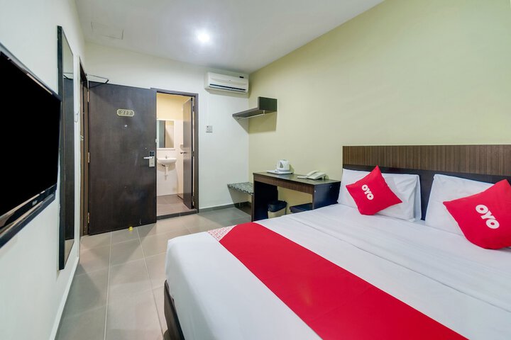 Room 18 of 25