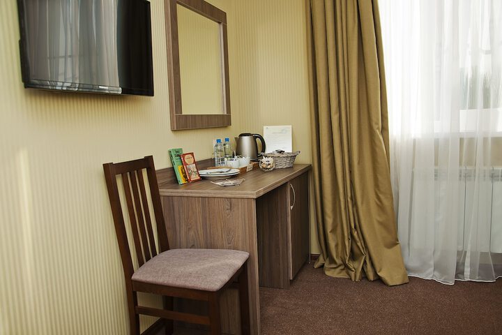 Room 12 of 82