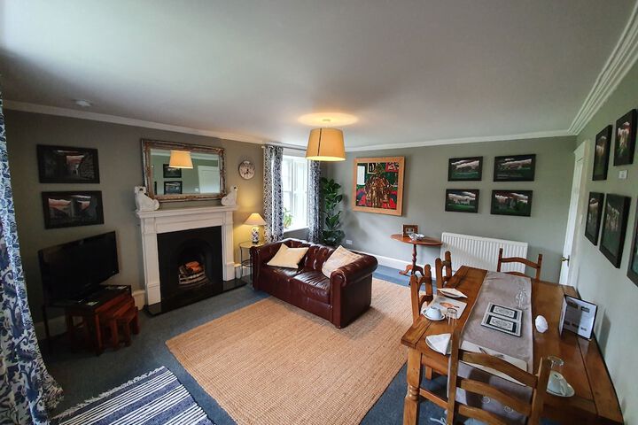 Room 2 of 32