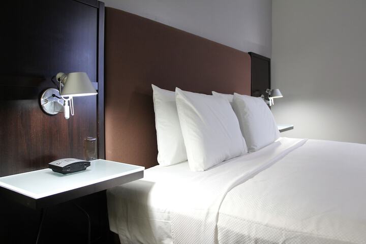 Room 5 of 35
