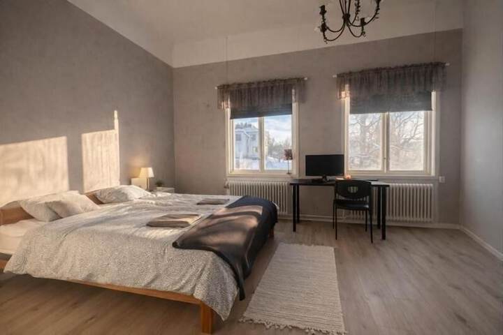 Room 8 of 16