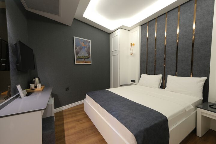 Room 20 of 68