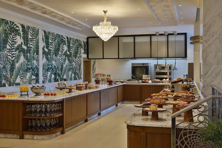 Breakfast/Coffee Service 71 of 128