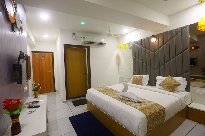 Room 32 of 68