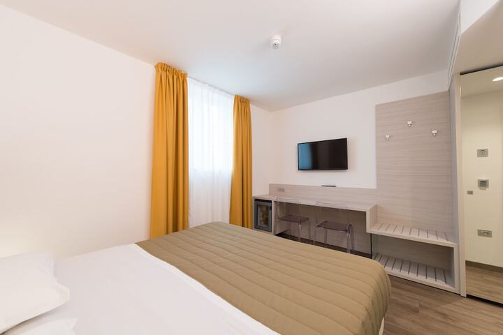 Room 49 of 112