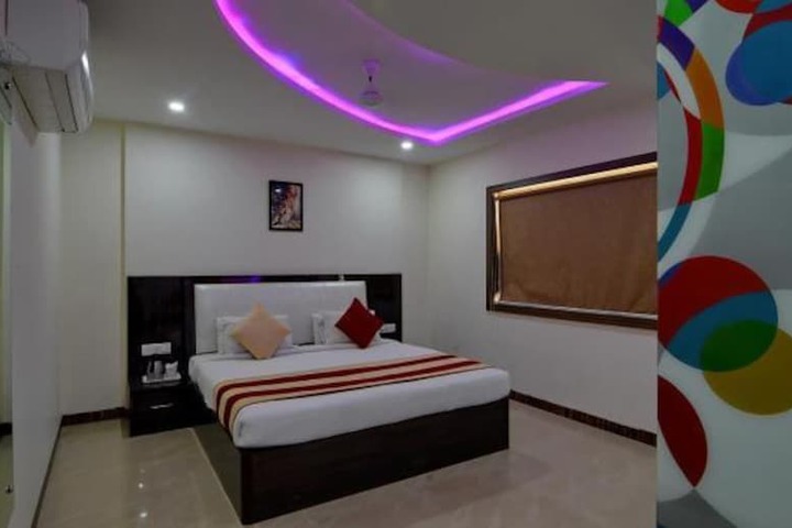 Room 13 of 54