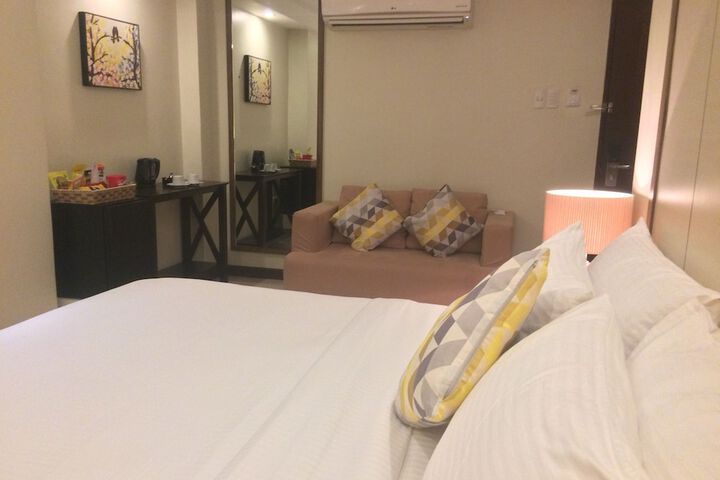 Room 11 of 43