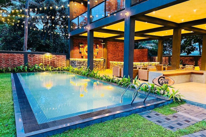 Pool 5 of 15