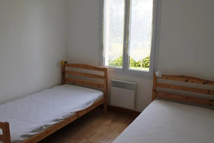Room 3 of 9