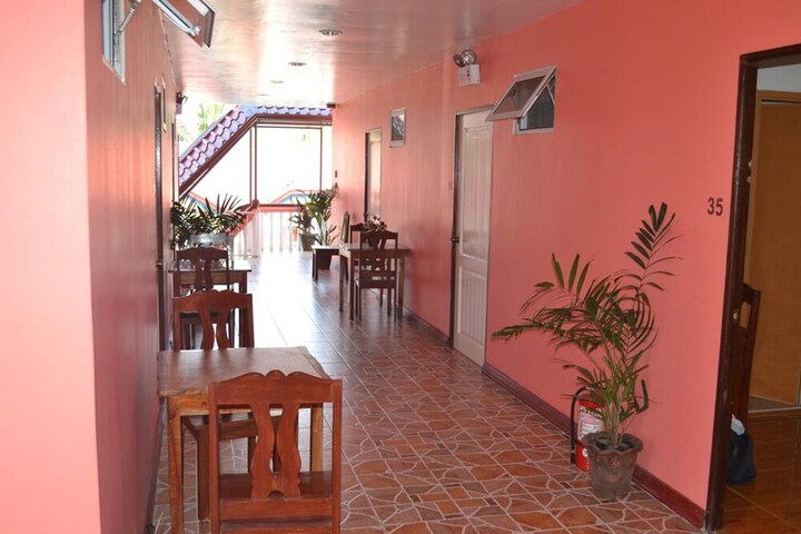 Ballroom/Hall 126 of 141