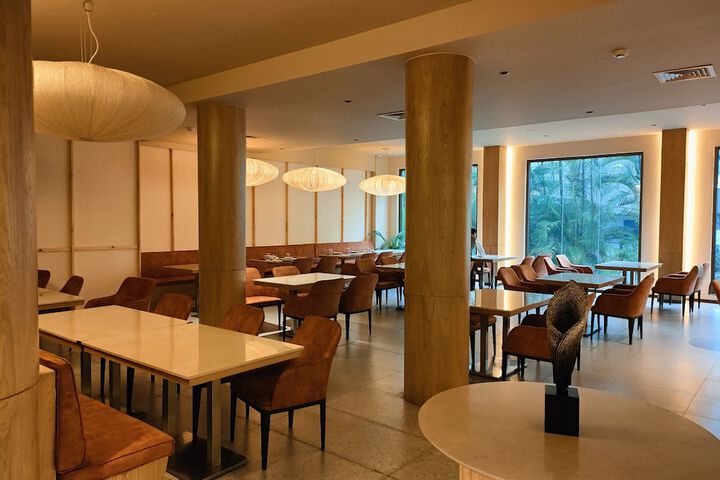 Dining Photos