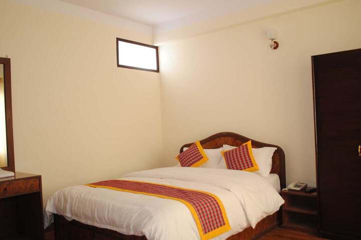 Room 7 of 31