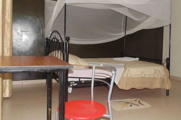 Room 4 of 24