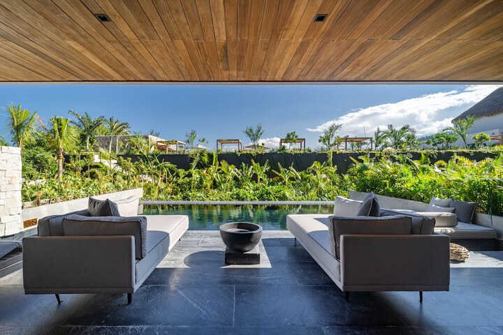 Pool 43 of 134