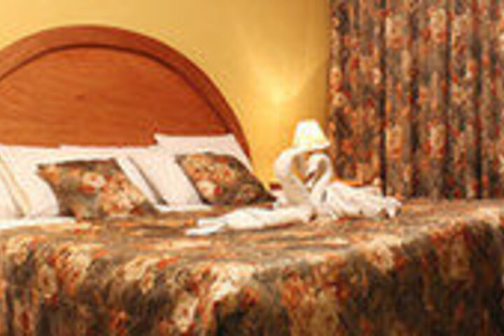 Room 4 of 28