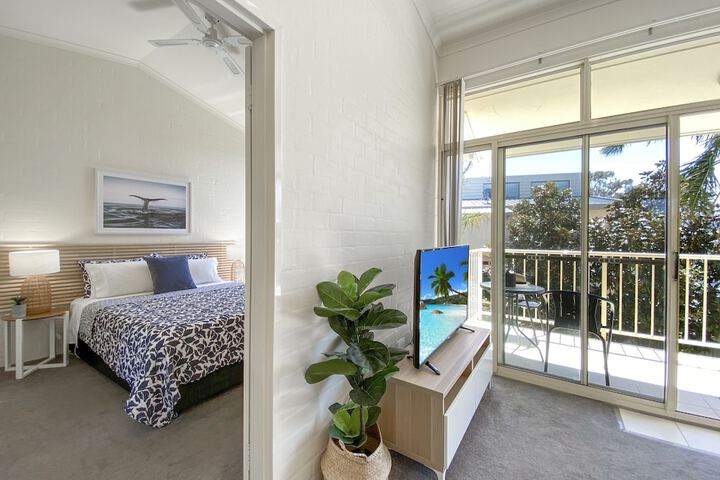 Room 3 of 34