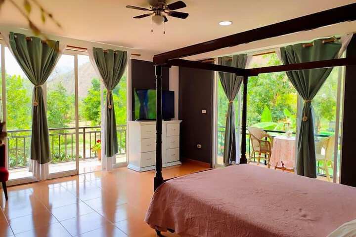 Room 21 of 53