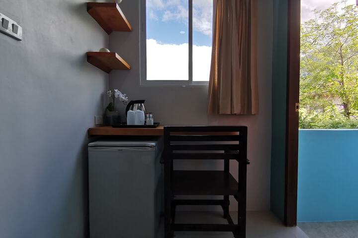 Room 11 of 90