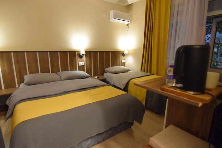 Room 21 of 103