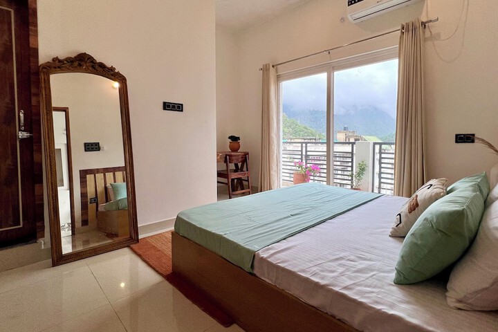 Room 15 of 19