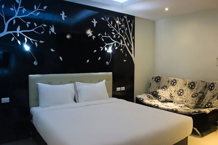 Room 7 of 34