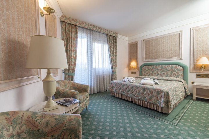Room 14 of 79